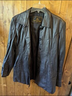 Oscar Piel Women's Black Leather Button-Front Jacket